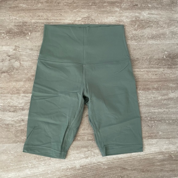 Lululemon Align Super High Rise Short 10" - Picture 2 of 4